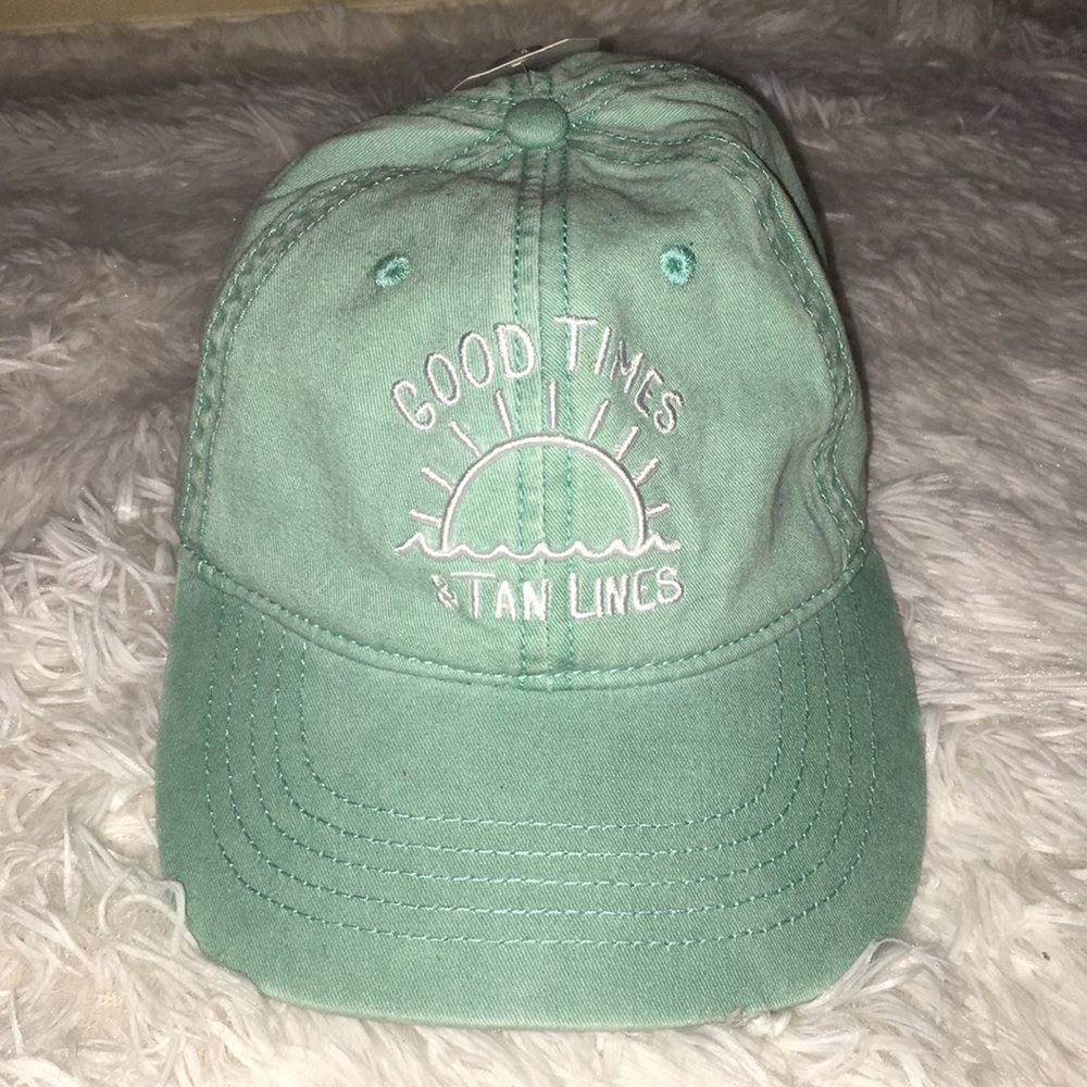NWT. Hat. - Picture 4 of 4